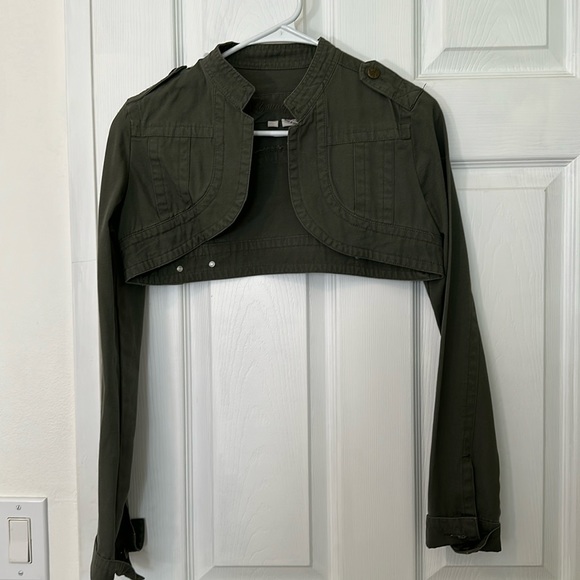 Cropped Jacket - Picture 1 of 4